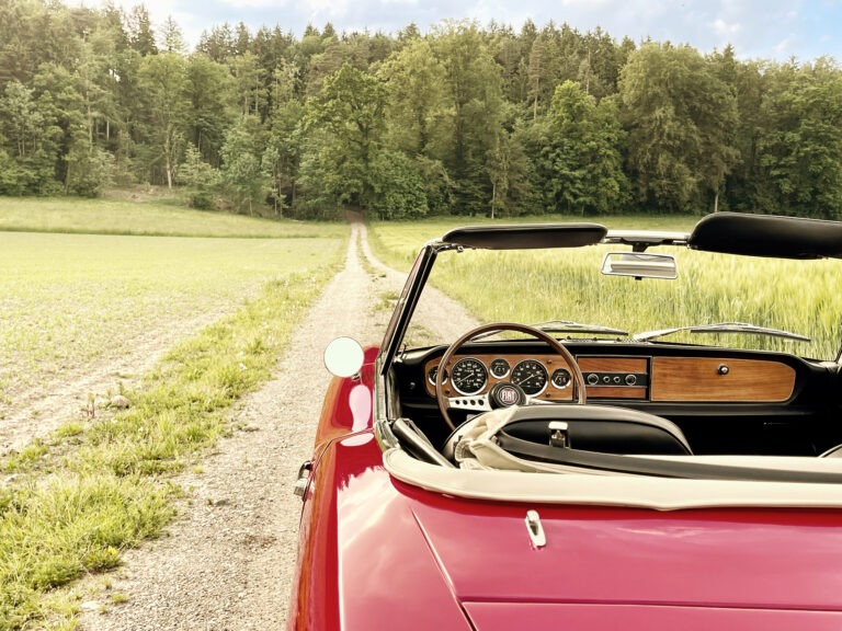 Fiat 124 Sport Spider Cabriolet Swiss Classic Drives